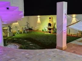 Dar Lebharr Studio
