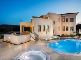 Deluxe Villa Ianthos - Outdoor Hot Tub & Kids Pool, hotel ieftin din Gállos