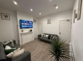 Double Rooms - Near City and Uni