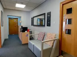R S Hostels - Leeds