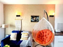 Aura 12 1BR Service Apartment