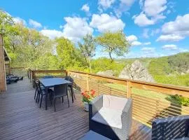 St Léonard des bois le chalet paisible