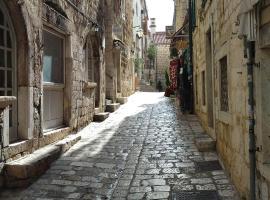 Roko's, hótel í Hvar