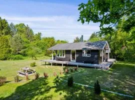 Amazing Home In Ebeltoft With 2 Bedrooms And Wifi