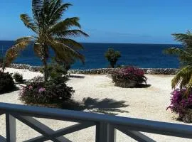 Marazul Dive Resort. 3 Bedroom Seafront House. Dive, Snorkel, enjoy amazing sunsets