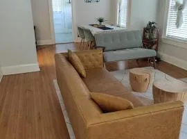 Cozy 2BR Retreat Between Orlando & Tampa