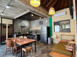 Authentic Nusa Dua home, 4BR, Renovated 2025、ヌサドゥアのホテル
