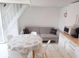 Maisonnette avec Terrasse, Parking à 800m de la Plage - FR-1-778-36