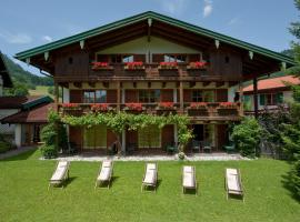 Landhotel Maiergschwendt inkl Chiemgaukarte, Hotel in Ruhpolding