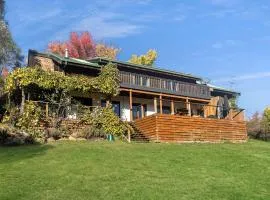 Ridge River Retreat