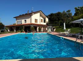 Villa Dell' Artista - Villa Anna, hotel v destinaci Santarcangelo di Romagna