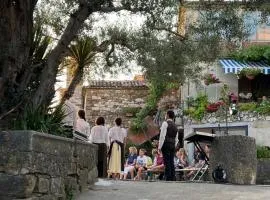 Hramišče, Botega