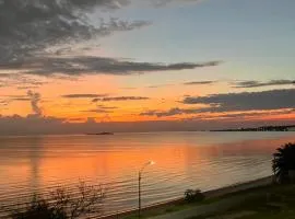 Apartamento con vista al Rio y frente a la playa