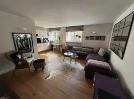Stylish Garden Apartment in Central Munich
