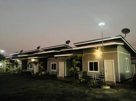 พราวด์รีสอร์ท ศรีเทพ, hotel i Ban Hua Bung Chan