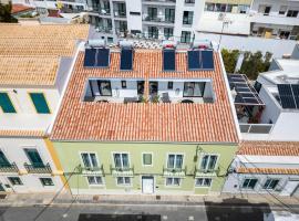 Roots Apartments, hotel in Faro