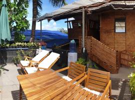 Charming seaview chalet with AC, kitchen, downtown、コロンのホテル