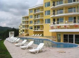 Sea View 1 Bedroom Apartment - Pool & Free Parking - Kavarna
