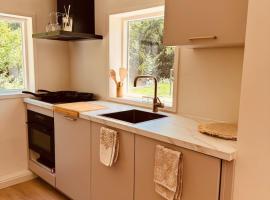 Lovely bungalow lots of privacy, bungalow en Winterswijk