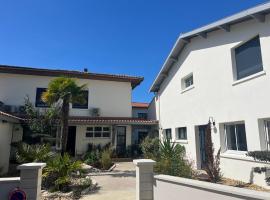 Hôtel La Pinède – hotel w mieście Soulac-sur-Mer