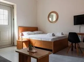 Roidis Apartments -close to city