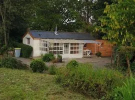 Pink Granite Coast Cottage between forest and sea