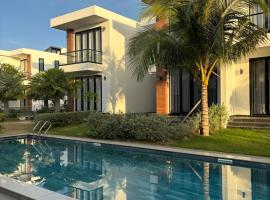 Biệt thự nghỉ dưỡng Saint Simeon Long Hải, hotel in Ấp Phước Tĩnh