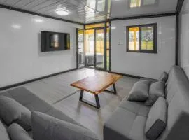 Jasmine Retreat - Modern 2BR Home with Private Jacuzzi Near the Beach