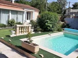 Eclats du Sud, villa les Cigales avec piscine, proche Cassis, meublé de tourisme 3 étoiles