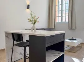 T2 luxe 100m Port 2Toulon Clim Wifi fibre SmartTV