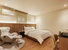 vane hotel