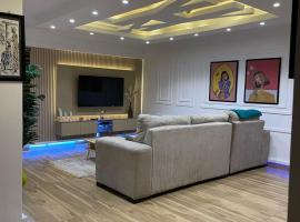 Luxury 2BR Wuse 2 247 Power Free Wi-Fi, hotell sihtkohas Abuja