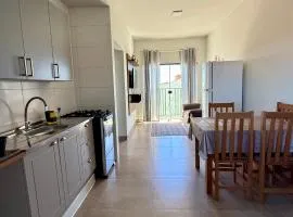 Apartamento completo com 2 quartos no centro de sinop