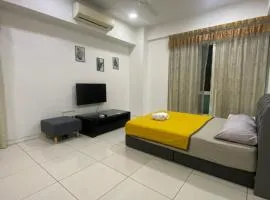 Sutera Avenue near Gleaneagle KK King Bed