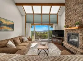 Paddle & Pine - Lake Views & Private Dock Access
