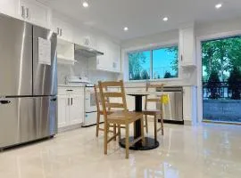 Brand new, peaceful first floor room for staying