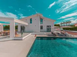 NAHIA Collection Villa