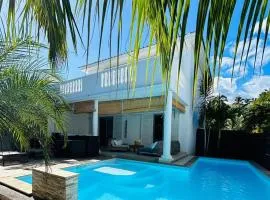 Villa Mahé 8 personnes avec piscine et vue mer