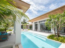 Mouana Breeze Maikhao VIP 4-bedroom Pool Villa 9916, hotel in Mai Khao Beach