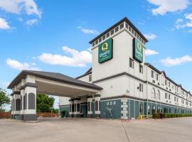 Quality Inn Near Seaworld - Lackland, hotel in San Antonio