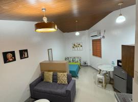 AnnEs Pad, Modern Studio Near Clark Pampanga, alojamiento con cocina en &Aacute;ngeles