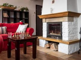 Spacious house in the rural suburbs of Krakow, hotel v destinaci Zagacie