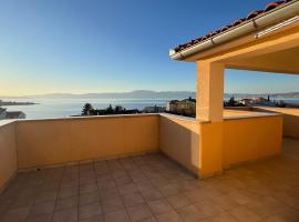 Villa Sbay, hotell i Omišalj