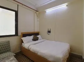 OYO 828 Hotel White Dreams Palace