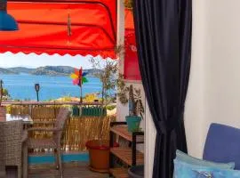 Derin Mavi Suit Butik Otel