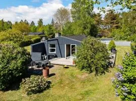 Cozy Home In Rønde With Wifi