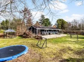 Gorgeous Home In Vejby With Wifi