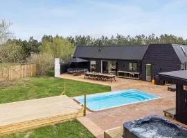 Lovely Home In Væggerløse With Sauna