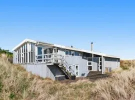 Stunning Home In Blokhus With Wifi