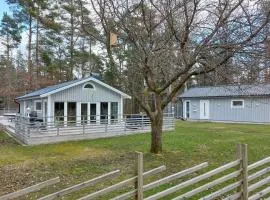 Stunning Home In Holmseryd With Jacuzzi